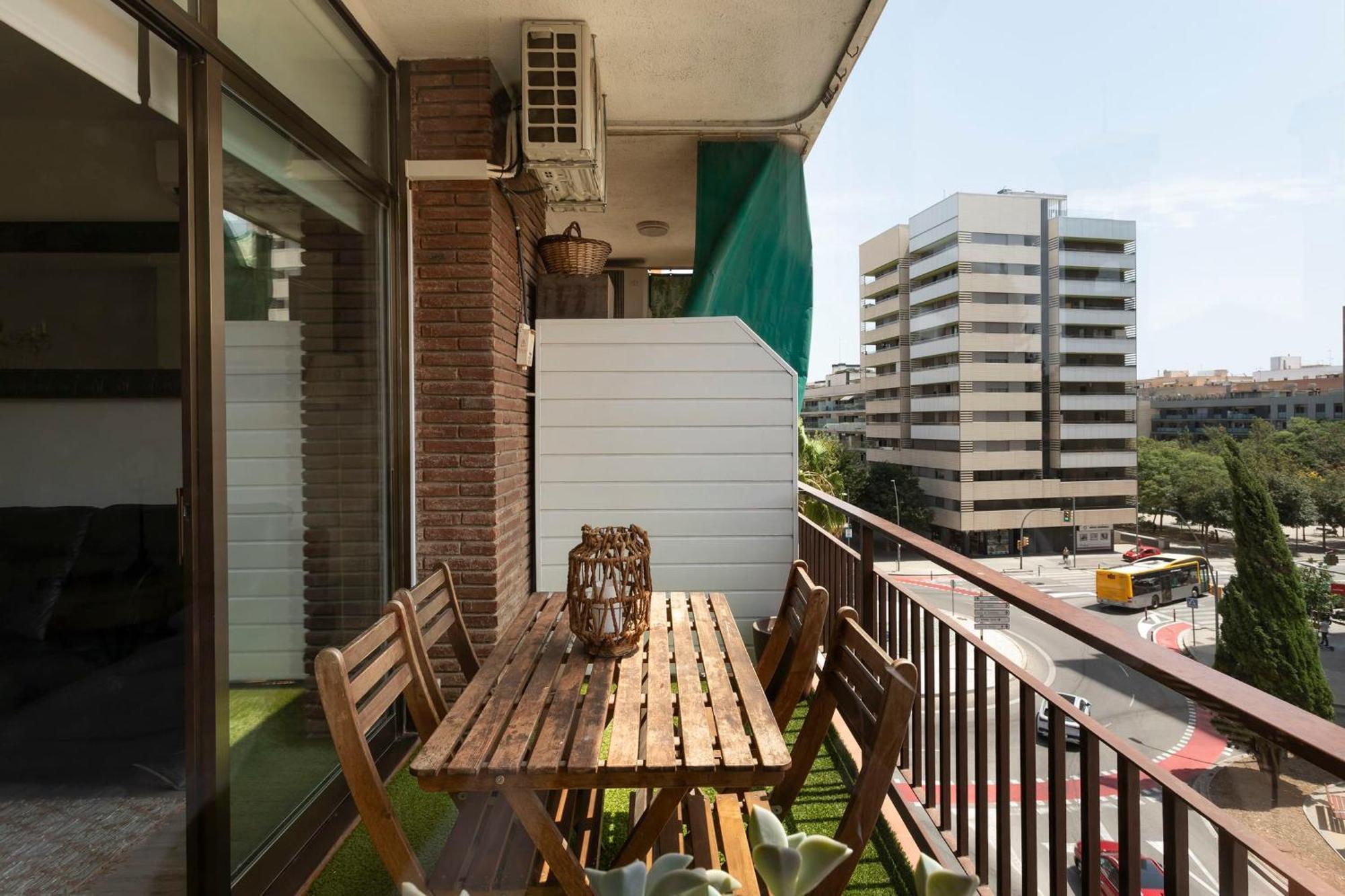 Cozy Apartment Near Fira Gran Via With Ac Οσπιταλέτ ντε Λιοβρεγάτ Εξωτερικό φωτογραφία