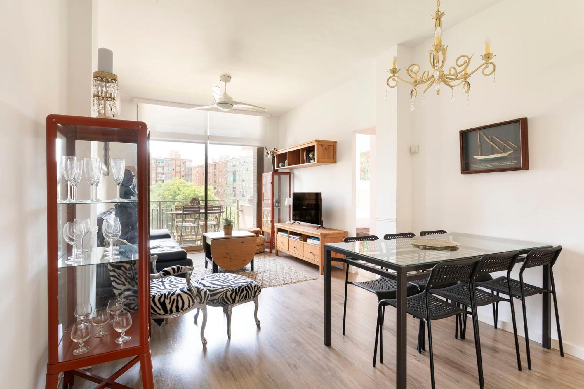 Cozy Apartment Near Fira Gran Via With Ac Οσπιταλέτ ντε Λιοβρεγάτ Εξωτερικό φωτογραφία