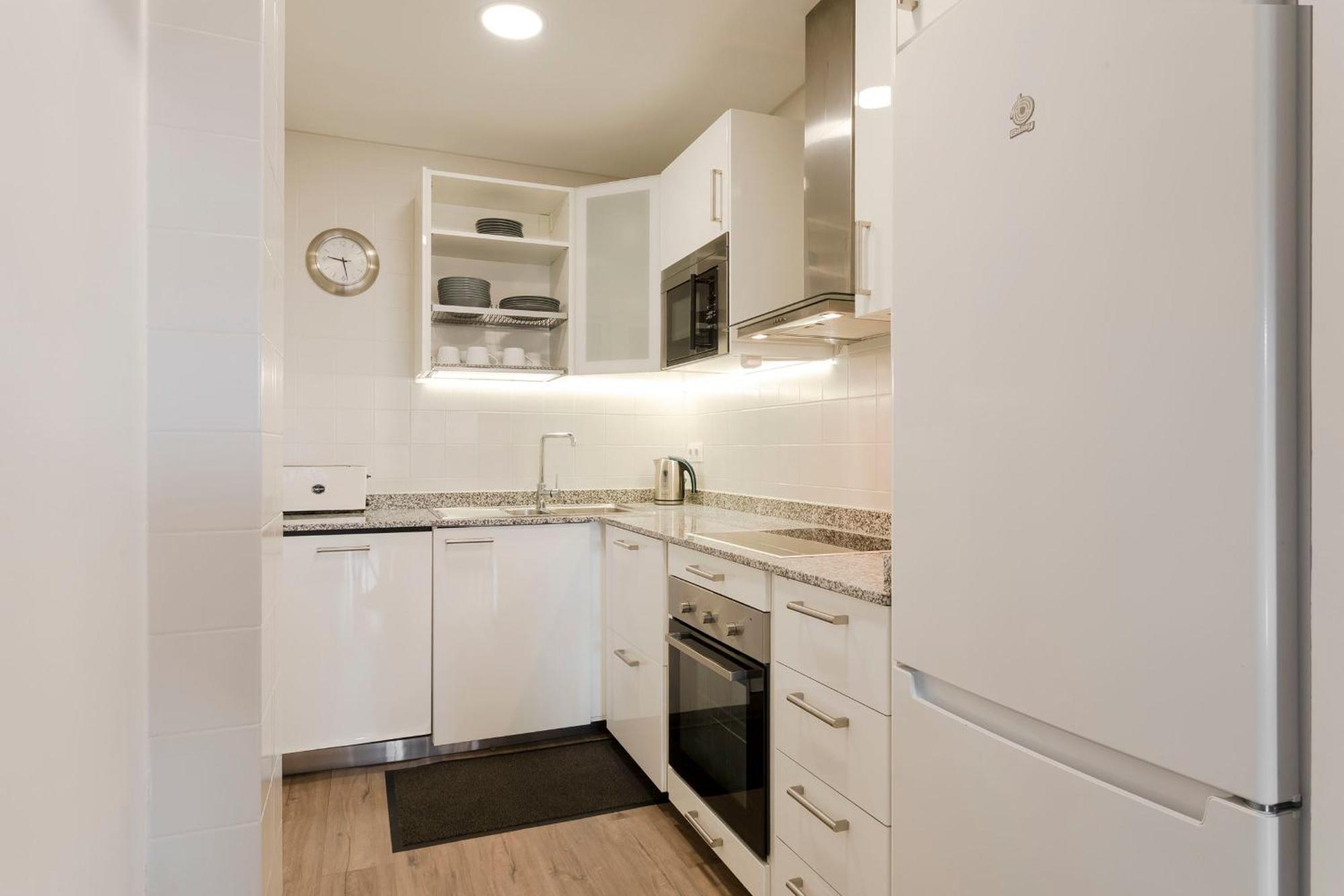 Cozy Apartment Near Fira Gran Via With Ac Οσπιταλέτ ντε Λιοβρεγάτ Εξωτερικό φωτογραφία
