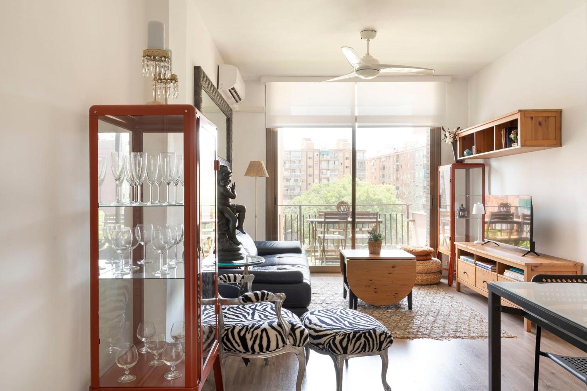 Cozy Apartment Near Fira Gran Via With Ac Οσπιταλέτ ντε Λιοβρεγάτ Εξωτερικό φωτογραφία