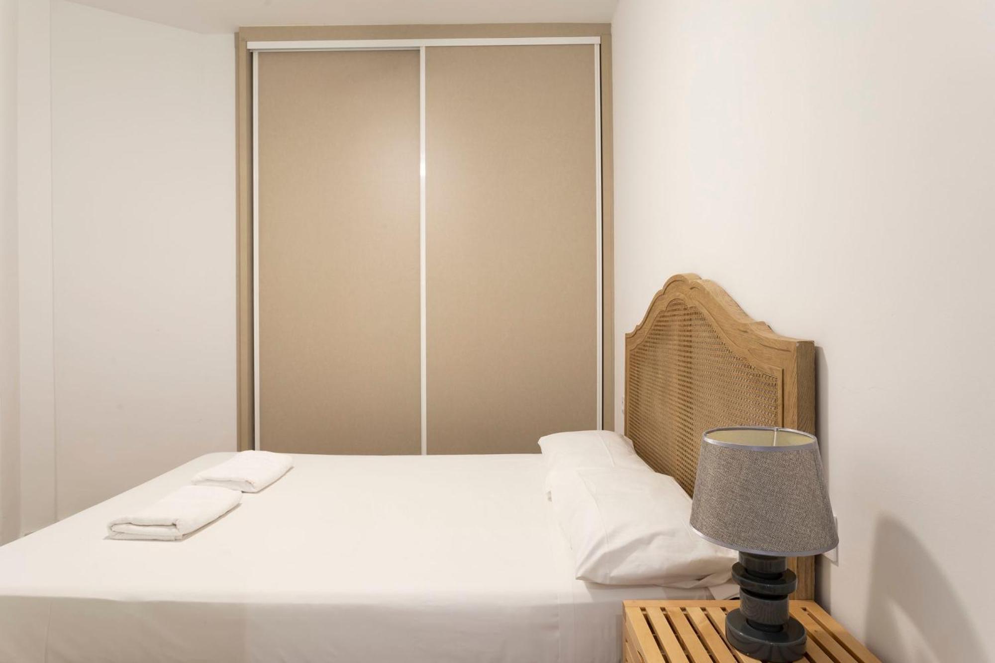 Cozy Apartment Near Fira Gran Via With Ac Οσπιταλέτ ντε Λιοβρεγάτ Εξωτερικό φωτογραφία